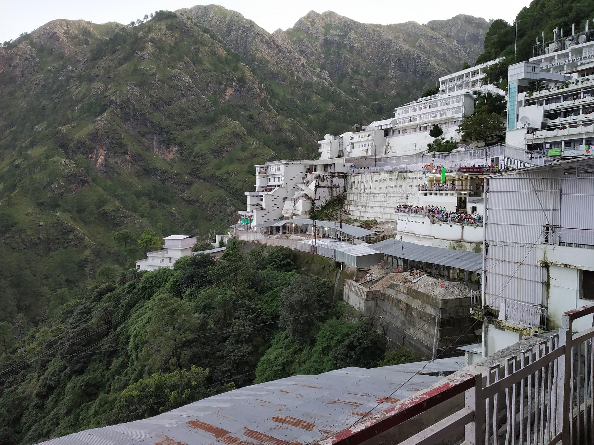 Mata Vaishno Devi | Amritsar | Wagah Border (Tempo Traveller)